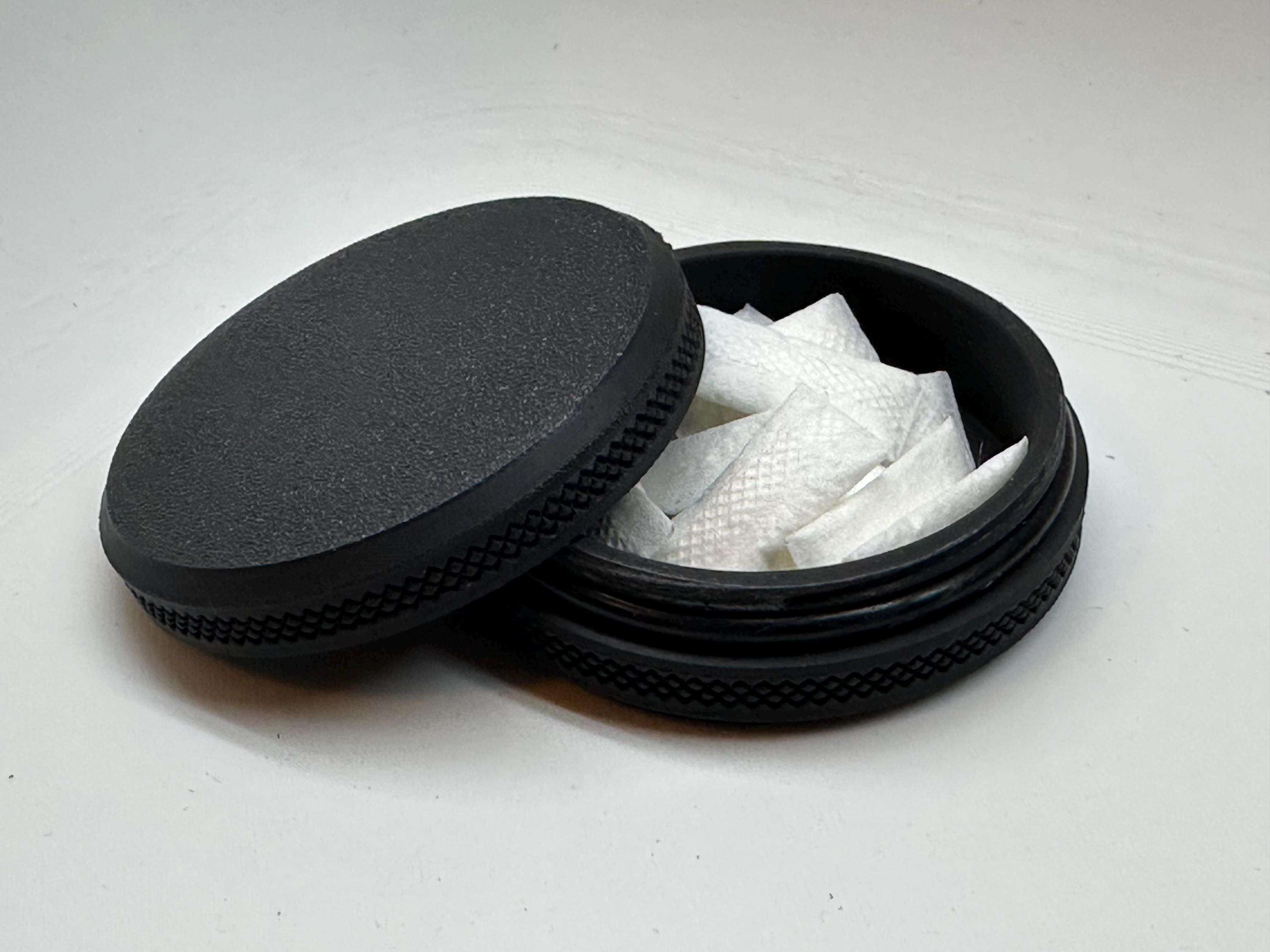 Small Zyn Can 3-Pack: Snus Storage Tin with O-Ring Seal